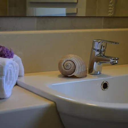 Strophilia * Koukounaries